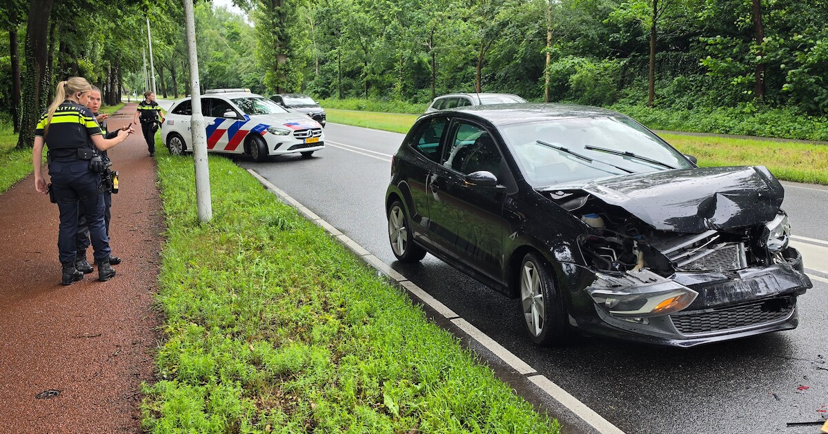 Twee auto’s in botsing op Nijenoord Allee in Wageningen