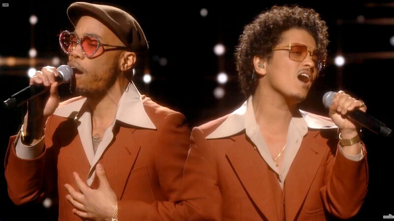 Stormloop op kaarten Bruno Mars: ‘Hij is een beest, bijna een ...