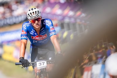 Mathieu van der Poel krijgt enorme boost na generale voor WK: ‘Ik heb het mountainbiken wel gemist’