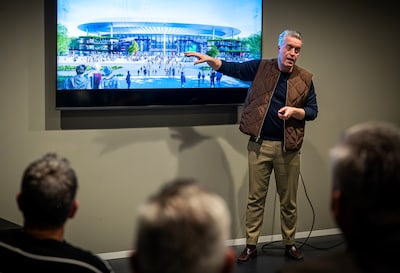 Applaus en scherpe vragen voor veelbesproken Kuip-plan: ‘Als we het willen, kan dit gewoon’