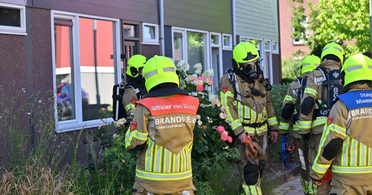 Brand in tussenwoning op Chopinstraat in Zevenaar, drie mensen moesten huis verlaten
