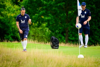 Vader en ondernemer Simon (36) speelt nauwelijks meer, maar wint tóch Amersfoort Footgolf Open