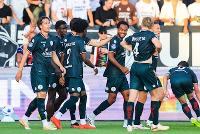 LIVE eredivisie | Spektakel na de pauze bij Telstar-Sparta, waar paal en lat meer doelpunten vooralsnog voorkomen