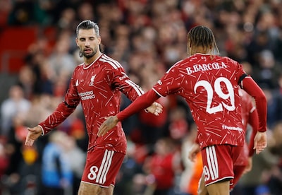 Energiek Liverpool komt vlak voor rust op gelijke hoogte tegen Atlético Madrid via Szoboszlai