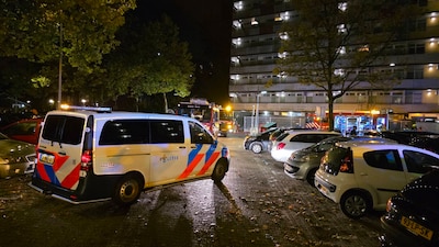 Grote brand in flat aan Schipholplein in Arnhem, bewoners geëvacueerd