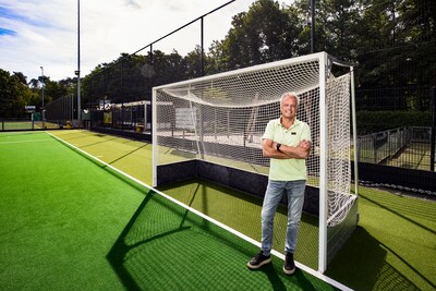 Een halve eeuw Hockey Heeze: hoe lid van het eerste uur Guido (59) zijn eigen moeder een gebroken el