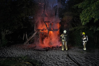 Speeltoestel volledig verwoest door brand in Zwolle