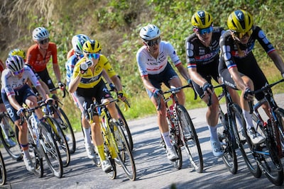 Tour de Femmes | Demi Vollering blijft vierde in algemeen klassement, bekijk hier de top 10