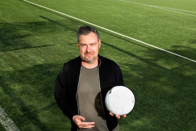 Mossou schrijft: ‘Bij PSV kreeg Mark van Bommel ooit de gevleugelde bijnaam ‘Dokter Van Bommel’’
