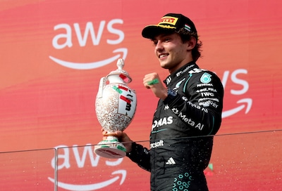 Stand Formule 1 | Kimi Antonelli met ruime voorsprong de zomerstop in, Verstappen klimt een plekje