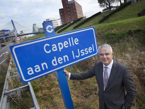 Oud-burgemeester Koen van Capelle naar Katwijk | Regio | AD.nl