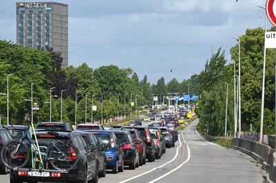 Verkeersader tussen Nijmegen en Elst op slot: veel opstoppingen in en rond Lent