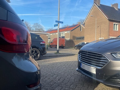 Tilburg geeft Torenbuurt gelijk na protest inwoners: 26 parkeerplekken blijven toch bestaan