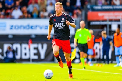 Mike van Duinen na maanden zonder contract eindelijk beloond door zijn broer