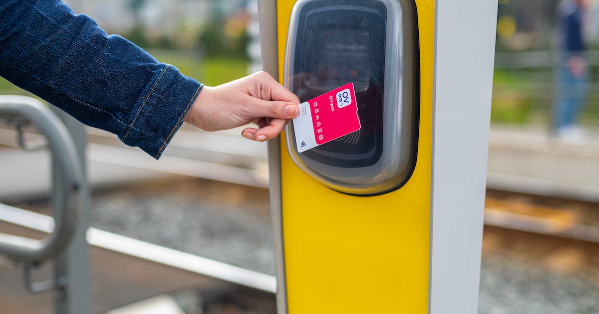 OV-ambassadeurs houden gratis spreekuur over OVpay in Reuver