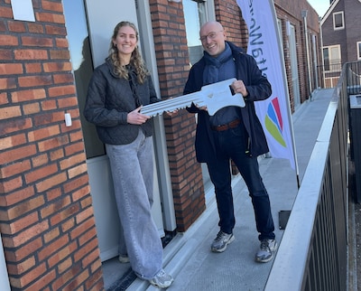 Eerste bewoners krijgen sleutel van nieuwe sociale huurappartementen in Wijthmen