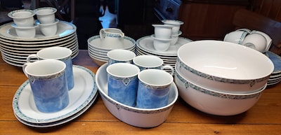 Piet heeft een servies voor je liggen, Rosanne is haar ketting kwijt