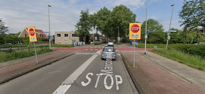 Politie gaat vaker controleren bij stopborden rond de Zegwaartseweg