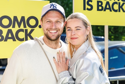 Presentatoren Kiki Bosman en Tim Senders verwelkomen zoontje met opvallende naam
