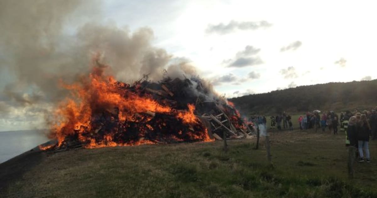Vlieland ontsteekt meibrand, vergunning met veel regels