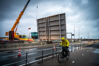 Leimuiderbrug hapert soms, maar Noord-Holland denkt niet aan extra onderhoud of een tunnel maken