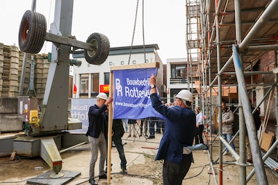 Zeven jaar na verwoestende brand start herbouw aan de Langestraat in Winschoten