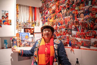 In dit toilet van de Bredase familie Voogt is het altijd carnaval