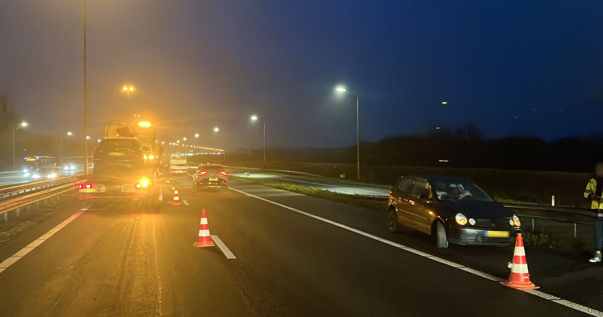 Lange file op A27 richting Gorinchem door ongeluk bij Nieuwendijk, weg weer vrij