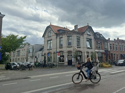 Dit is waarom er maar een paar gebouwen wit zijn in Woerden
