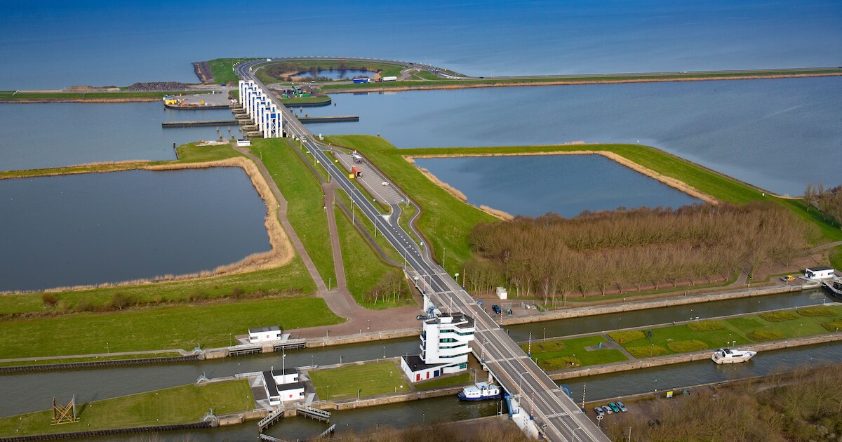 Dijk Lelystad - Enkhuizen deze week een nacht op slot