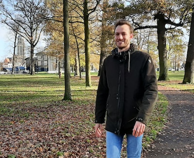 Casper (31) biedt eerste hulp bij keuzestress: 'Het liefst tijdens een lange wandeling'