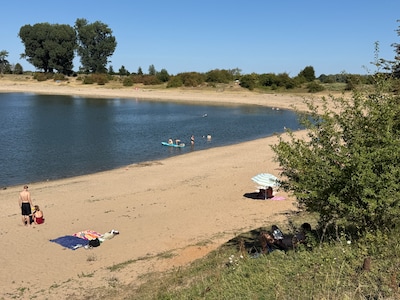 Agenten undercover bij recreatieplas Bisonbaai na meldingen aanstootgevend gedrag