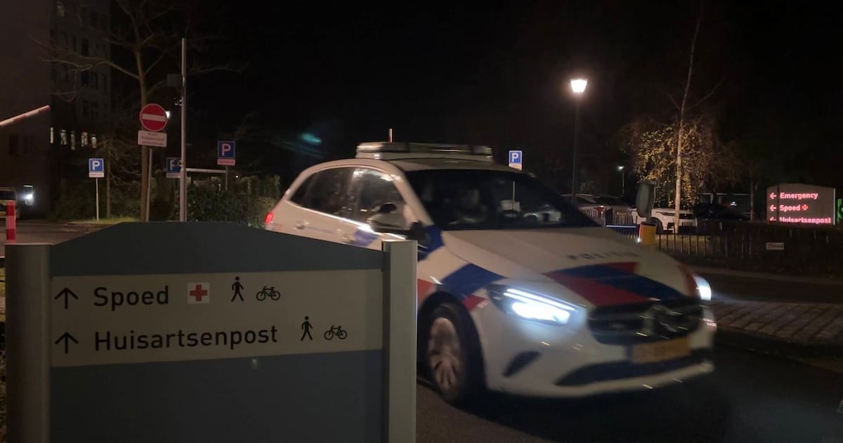 Man (41) met schotwond meldt zich in ziekenhuis na schietincident op parkeerplaats in Heerde