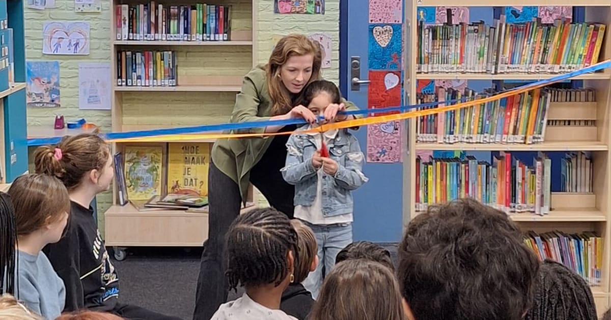 Basisschool De Bron opent twee bibliotheken in Veenendaal