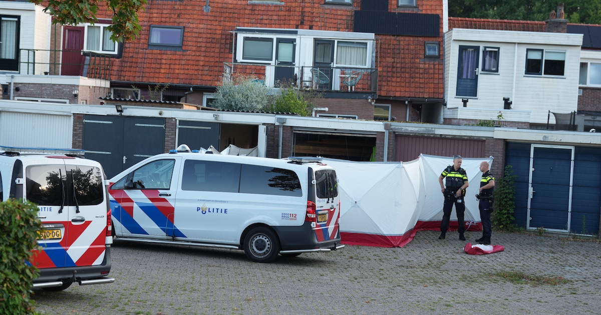 Overleden persoon aangetroffen bij garagebox in Steenwijk