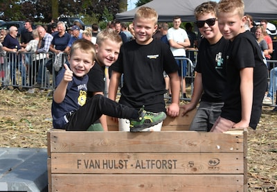 ‘Old skool hakselen’ in Puiflijk en Dreumelse Senioren alsnog eropuit