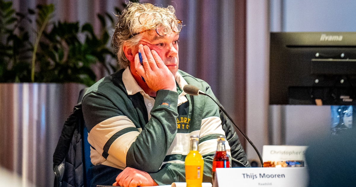 Lening voor voetbalclub EMM’21, maar verder houdt gemeente de deur dicht