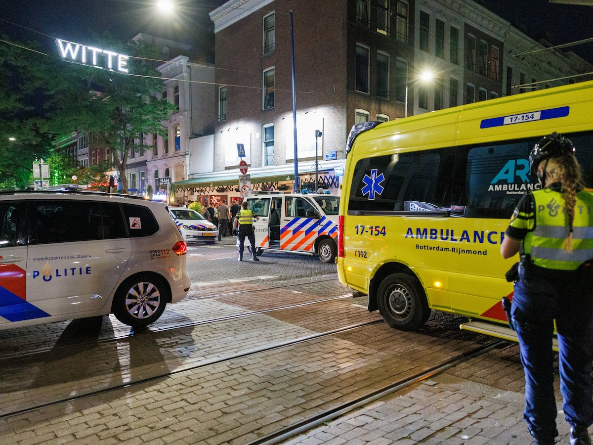 Gewonde en drie aanhoudingen na vechtpartij bij café in Rotterdam | 112 nieuws Rotterdam | AD.nl