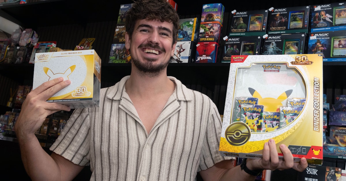Justin (26) geeft 40.000 euro per jaar uit aan Pokémon en rijdt naar Zwolle voor dit ene doosje