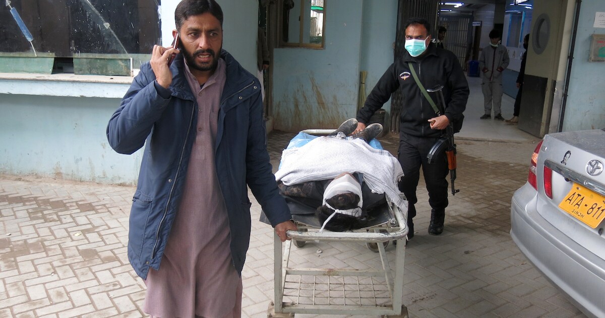 Meer dan 120 doden bij reeks aanvallen in Pakistan | Nieuws | AD.nl
