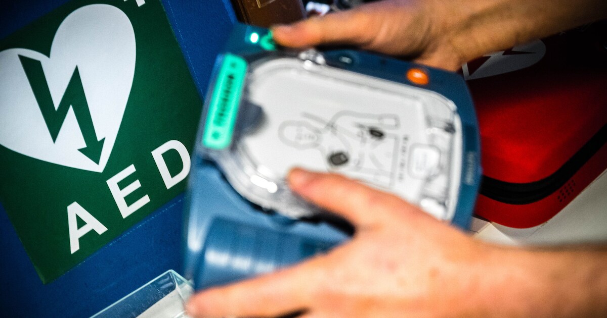 Zielhorst twee AED’s rijker door gift uit wijk