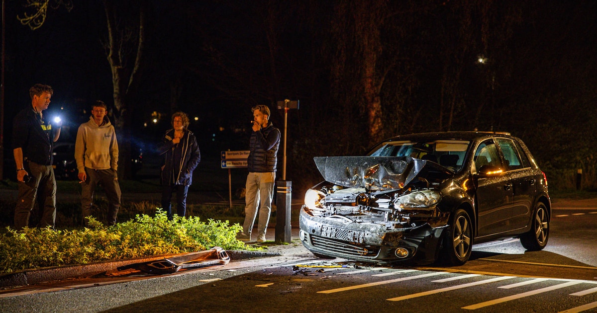 Botsing tussen twee auto’s op Straatweg in Lemmer