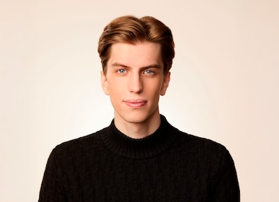 Wall Street wunderkind loses 30 billion in days as AI investment model fails