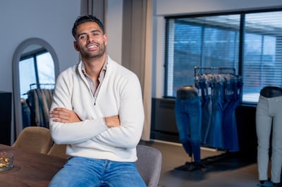 Nino (31) wint prijs met herenjeans voor alle gelegenheden: ‘Van boardroom tot borrel’
