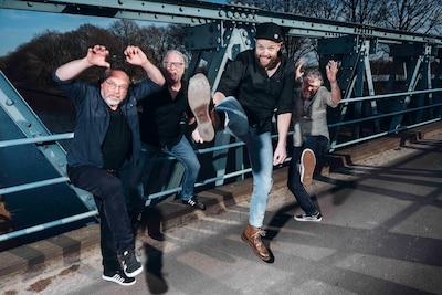 Benefietavond voor KiKa met Björn van der Doelen en bluegrassband The Feliciano’s in Eindhoven