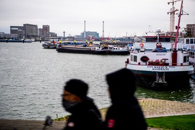 Overleden vrouw (84) in Maashaven blijft mysterie voor politie, die opnieuw om hulp vraagt