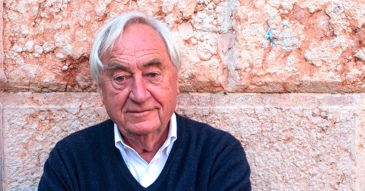 Schrijver Cees Nooteboom op 92-jarige leeftijd overleden | Binnenland |  AD.nl