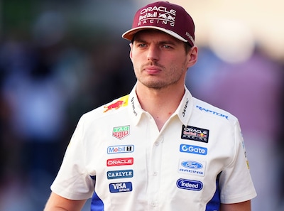 Bezorgde Max Verstappen noemt hobbels in Austin onacceptabel: ‘Onderkant van mijn ruggengraat ziet er niet zo best uit’