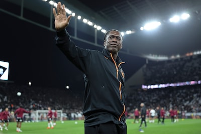 Clarence Seedorf danst bij ‘debuut’ met fans Corinthians, maar ziet zijn ploeg opnieuw niet winnen