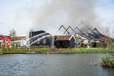 Recreatieboerderij De Kleine Duiker viert hoogste punt nieuwbouw